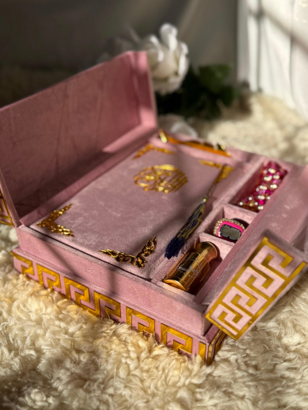 Al Nafees Velvet Standing Quran Set