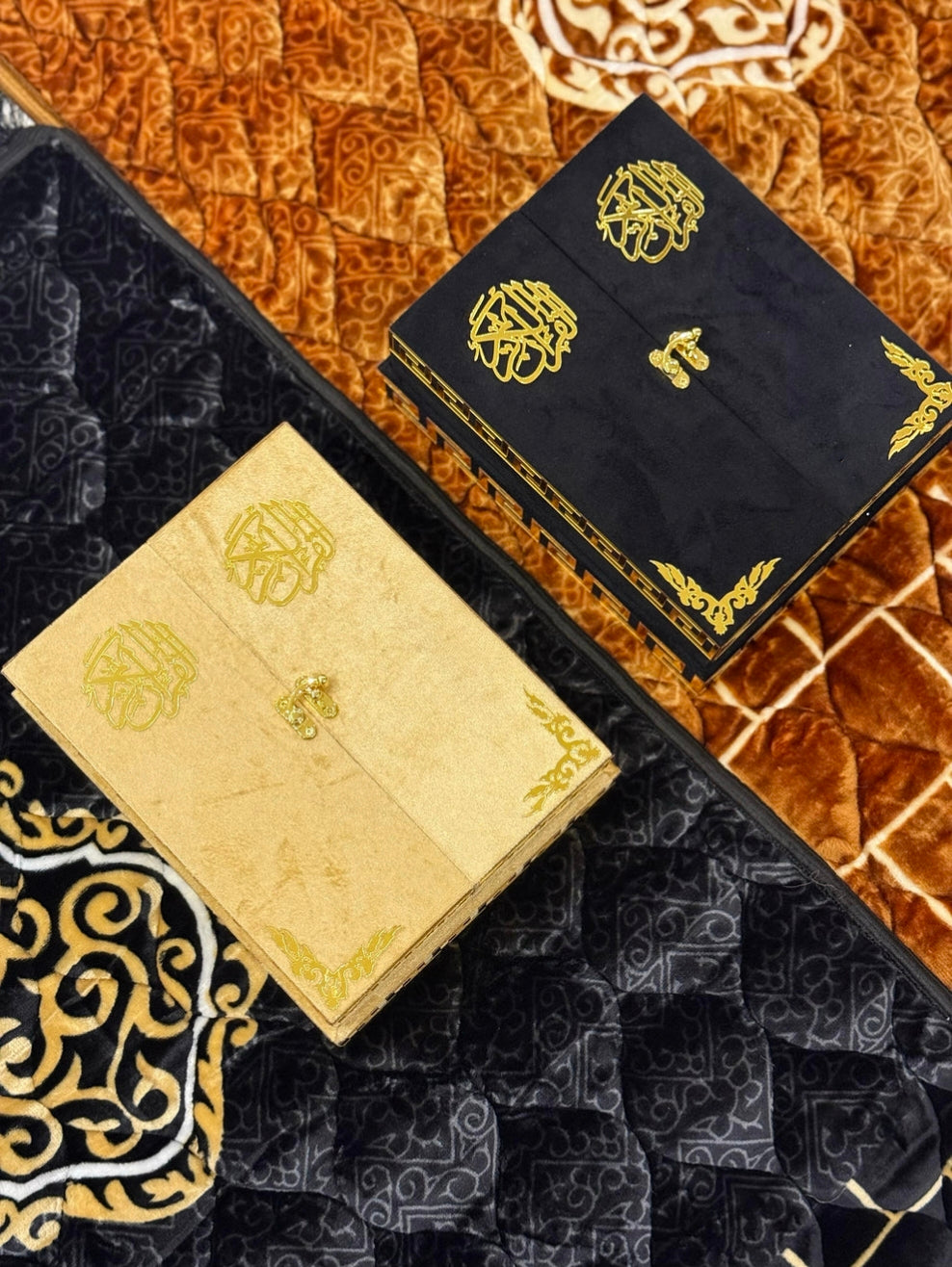 Al Nafees Velvet Standing Quran Set