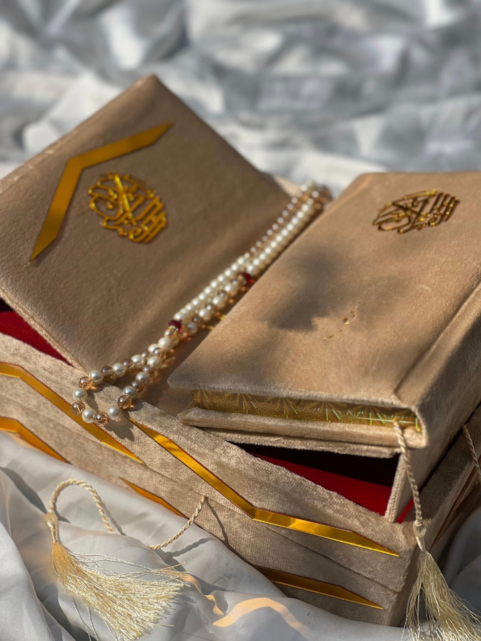 Velvet Bridal Quran Set (Ittar , Tasbeeh , Velvet Quran , Velvet Rahal Box