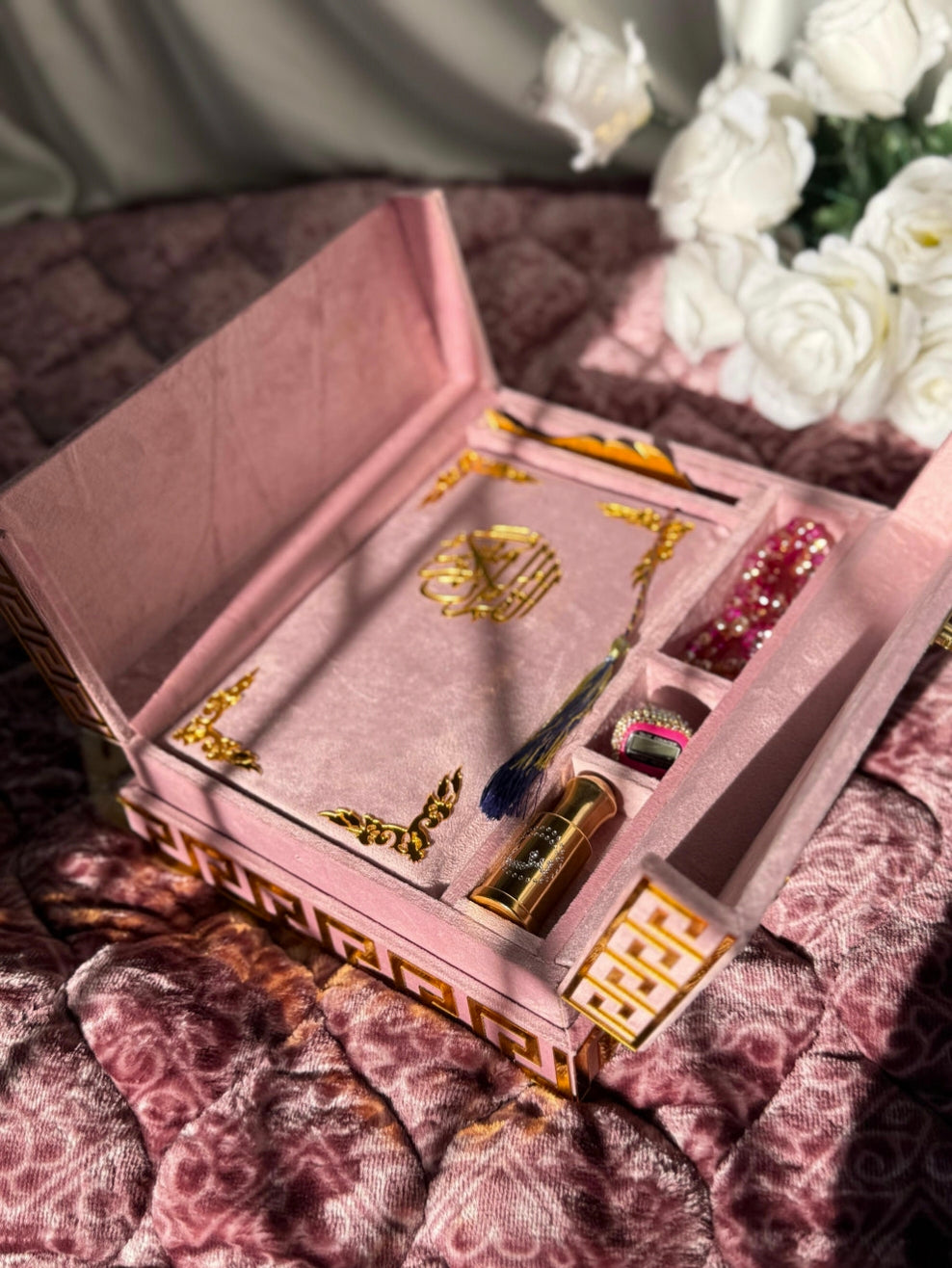 Al Nafees Velvet Standing Quran Set