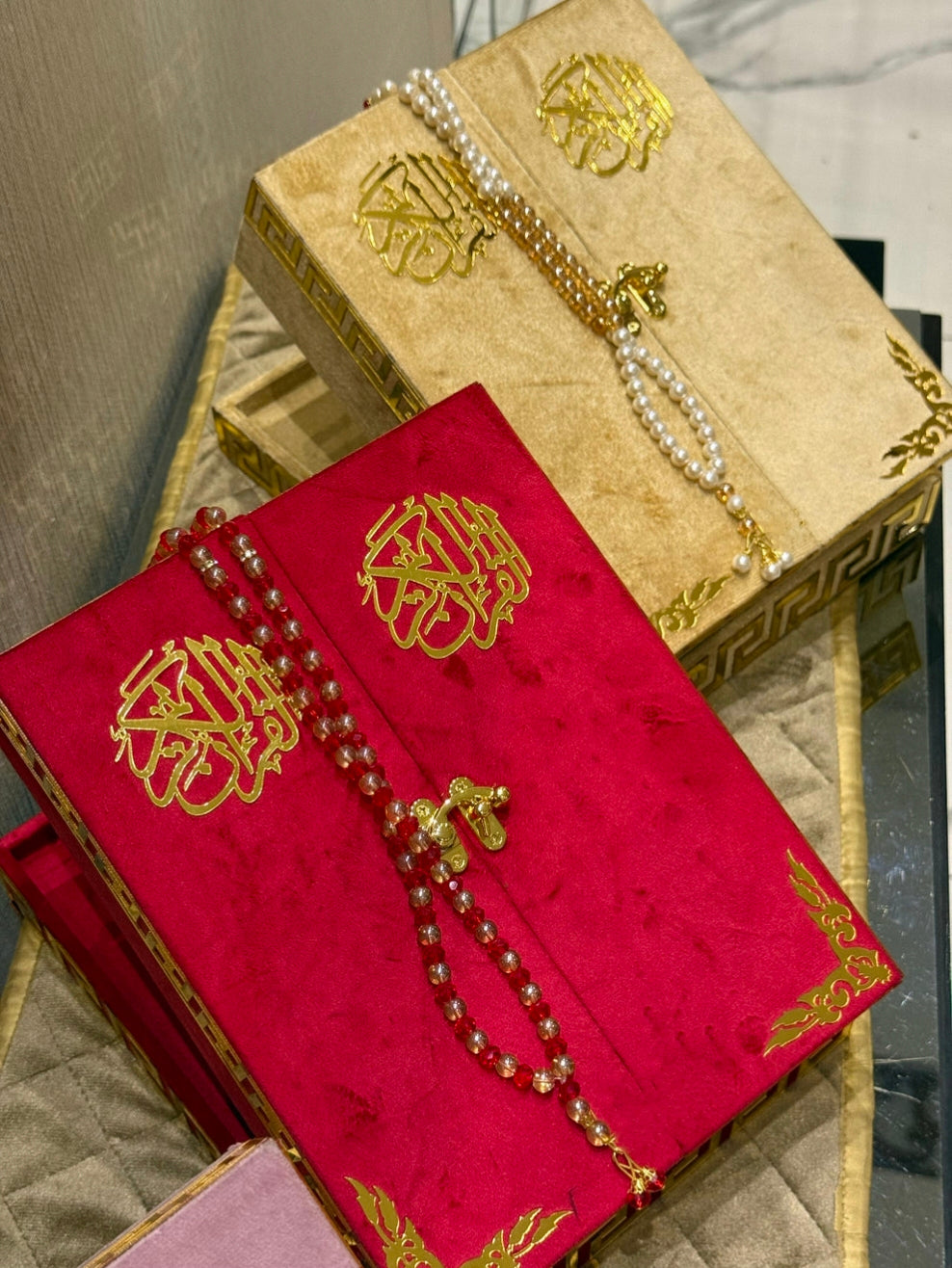 Al Nafees Velvet Standing Quran Set