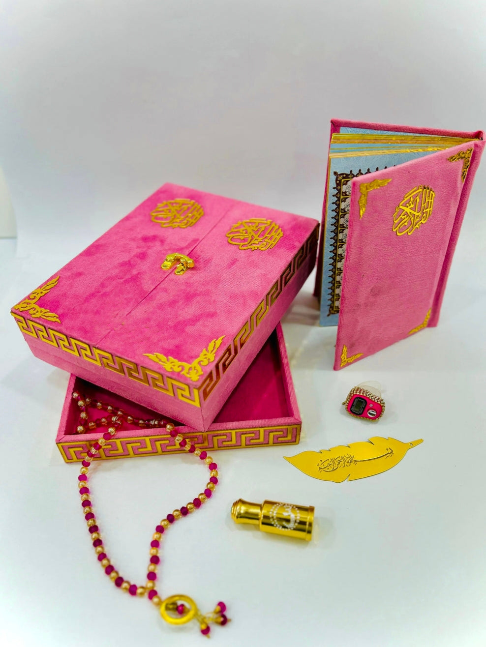 Al Nafees Velvet Standing Quran Set